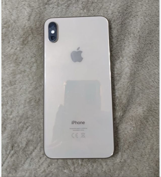 Продаю Айфон Xs max 64 ГБ