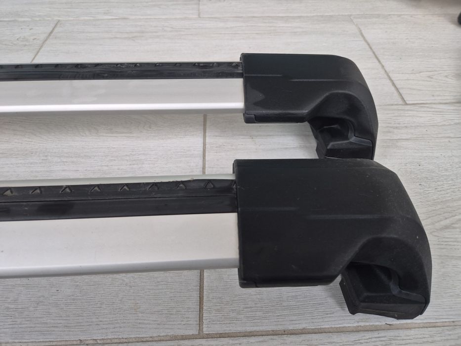Bare Thule Wingbar cu kit complet