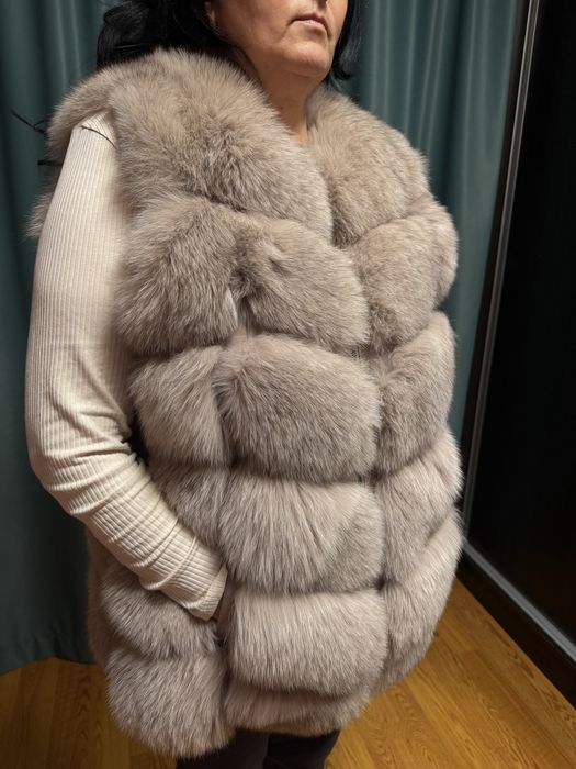 Vesta blana, stare foarte buna