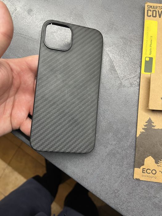 Карбонов кейс за Iphone13