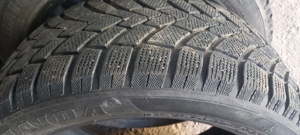 Комплект зимних шин 215/50R17