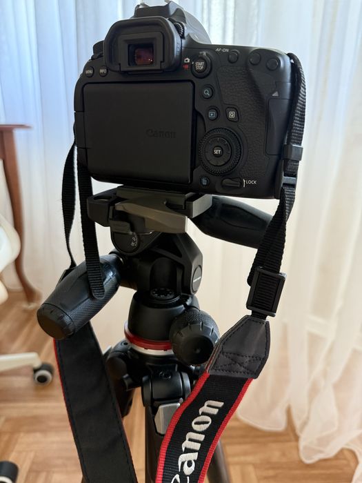 Canon EOS 6D mark 2 фотоаппарат