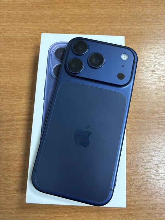 Продам iPhone 17 pro 256 gb