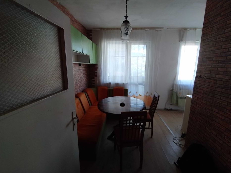 Дава се под наем Четиристаен апартамент в Варна, Зимно кино Тракия - 90 кв.м за 330 € - Снимка #1