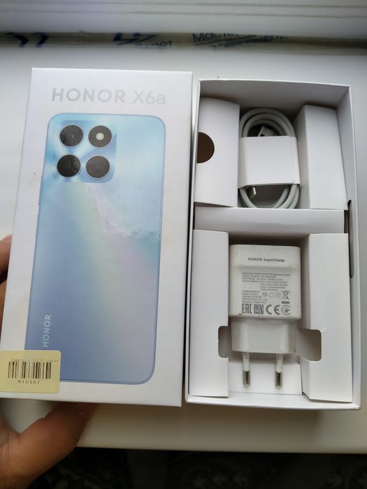Продам Honor x6a  4/128GB  NFC
