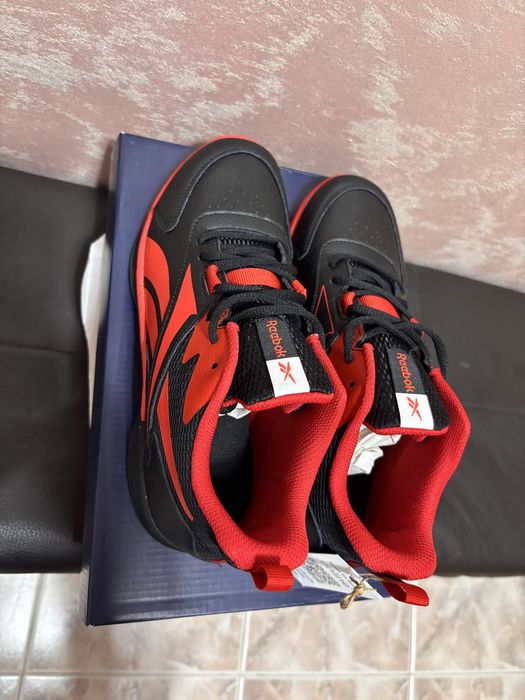 Reebok кецове – червено и черно