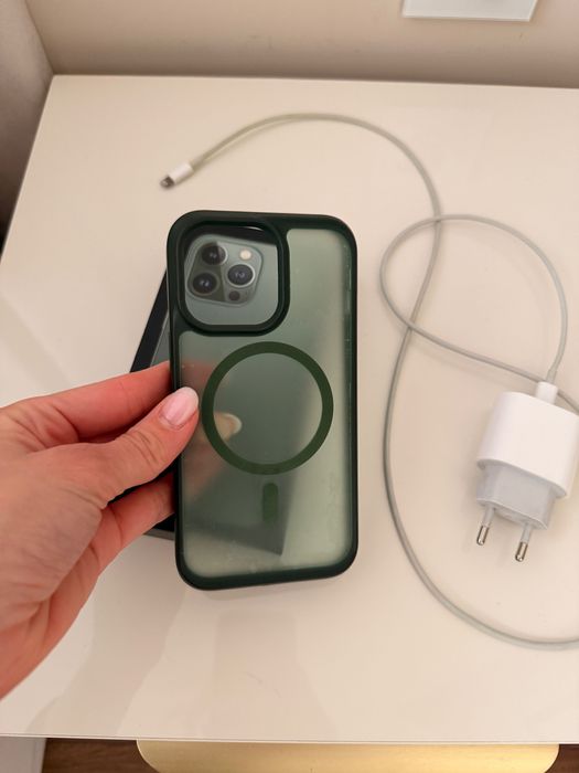 Продавам iPhone 13pro