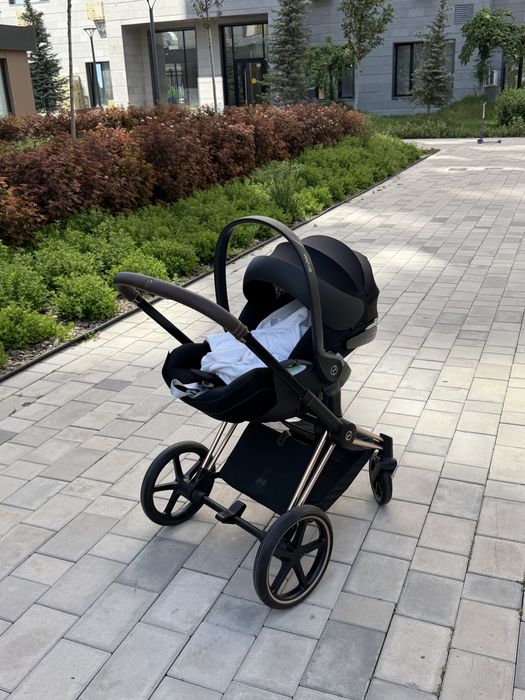 Cybex cloud T isize Plus автолюлка