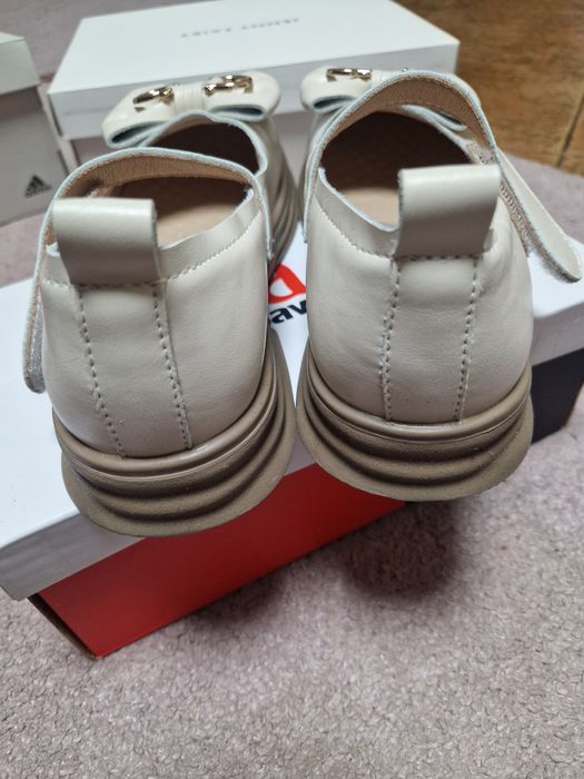 Обувки официални за момиче