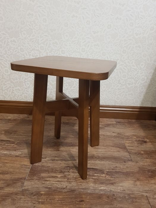 Табурет дубовый.