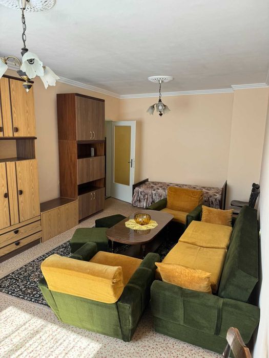 Дава се под наем Тристаен апартамент в Бургас, Център - 67 кв.м за 408 € - Снимка #3