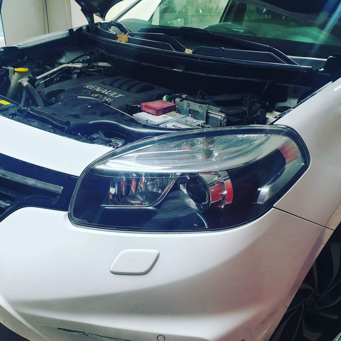 Polish Faruri. Folie Protectie .Transparenta Polimer.