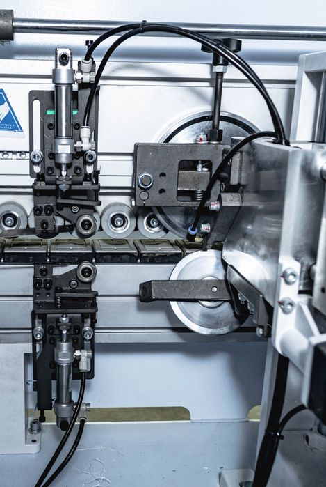 Кромкооблицовочный станок JIYU JY-468JK