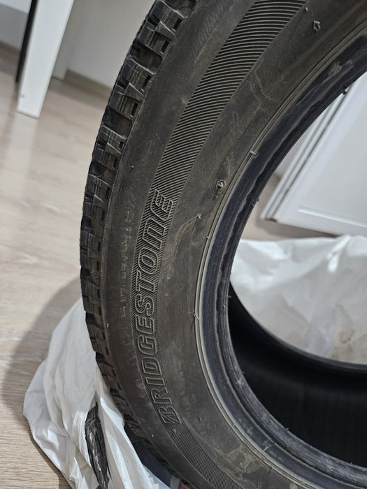 Шины зимние Bridgestone