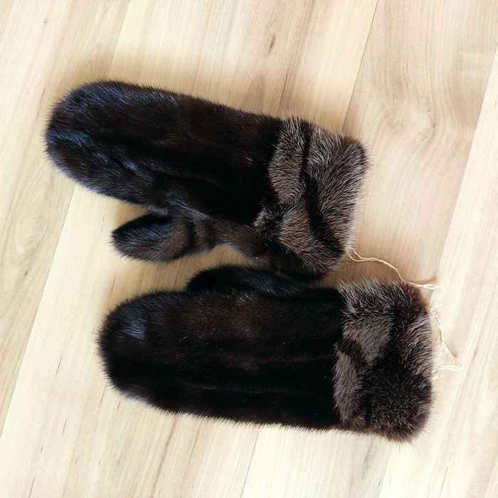 Продам варежки норковые