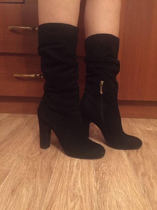 Осенние замшевые сапоги