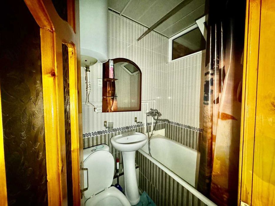 Продается (сотилади) 2х ком кв по ул.Фаробий ор.Вокзал