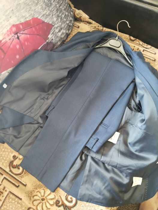 Костюм тройка школьный