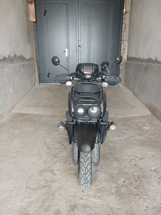 Sroʻchni sotiladi skuter Tank 150 kub