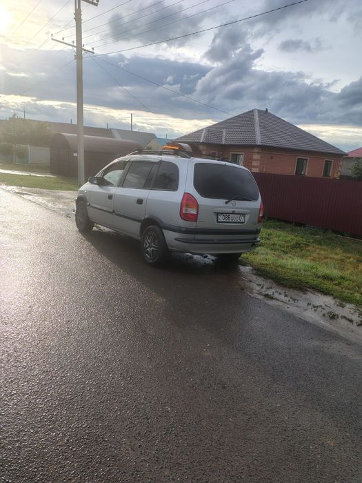Срочно продам Opel Zafira