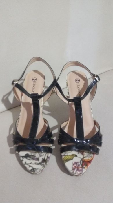 Продам босоножки! 1000 тенге!