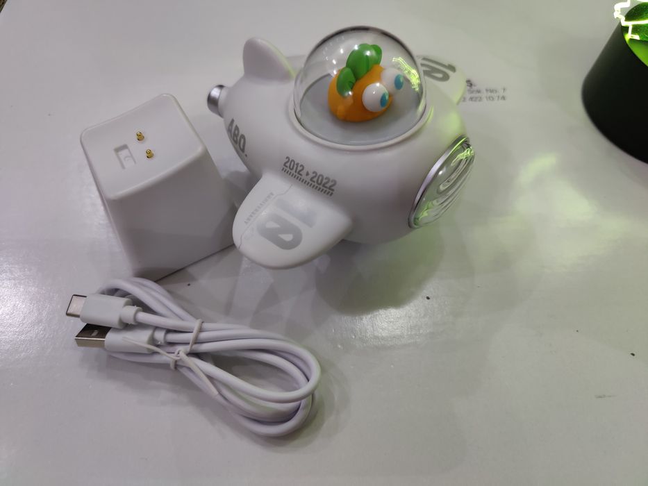 детский ночник в виде самолётика