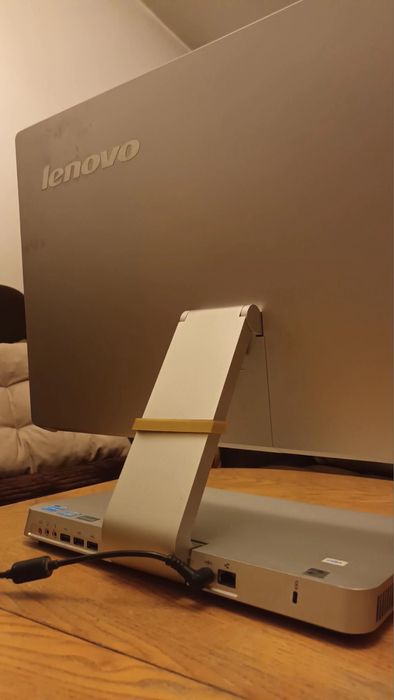 Настолен компютър Lenovo IdeaCentre A720