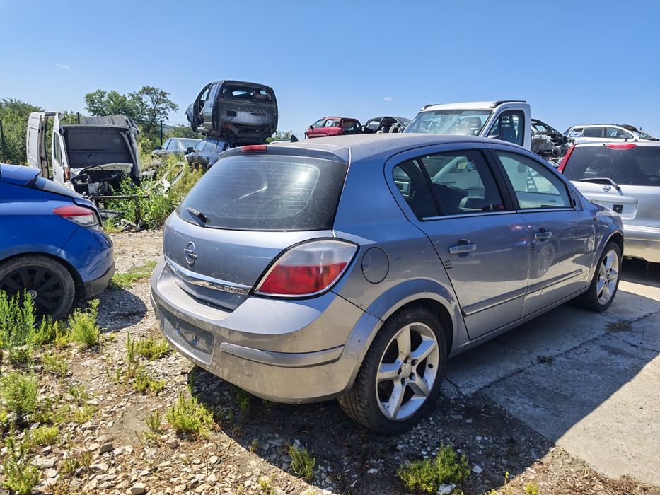 Opel Astra 1.7 CDTI 101k. На части
