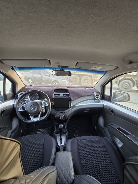 Спарк сотилади ат