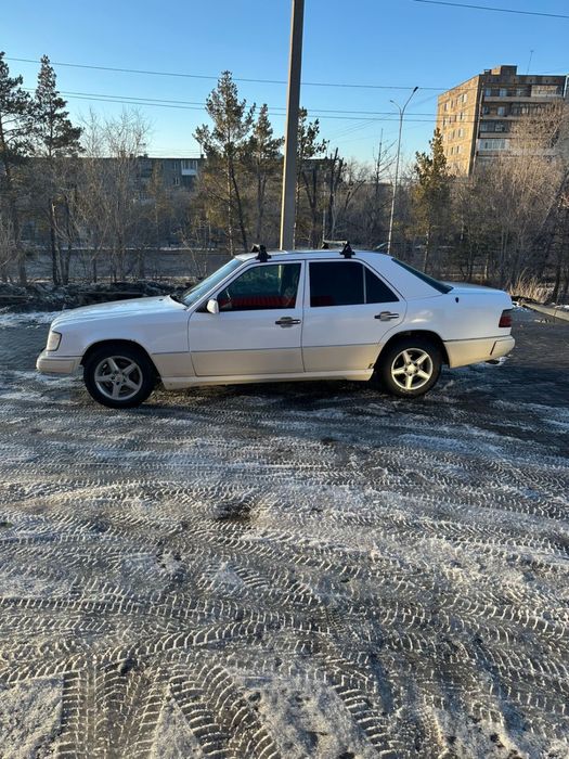 Продам 124 мерседес