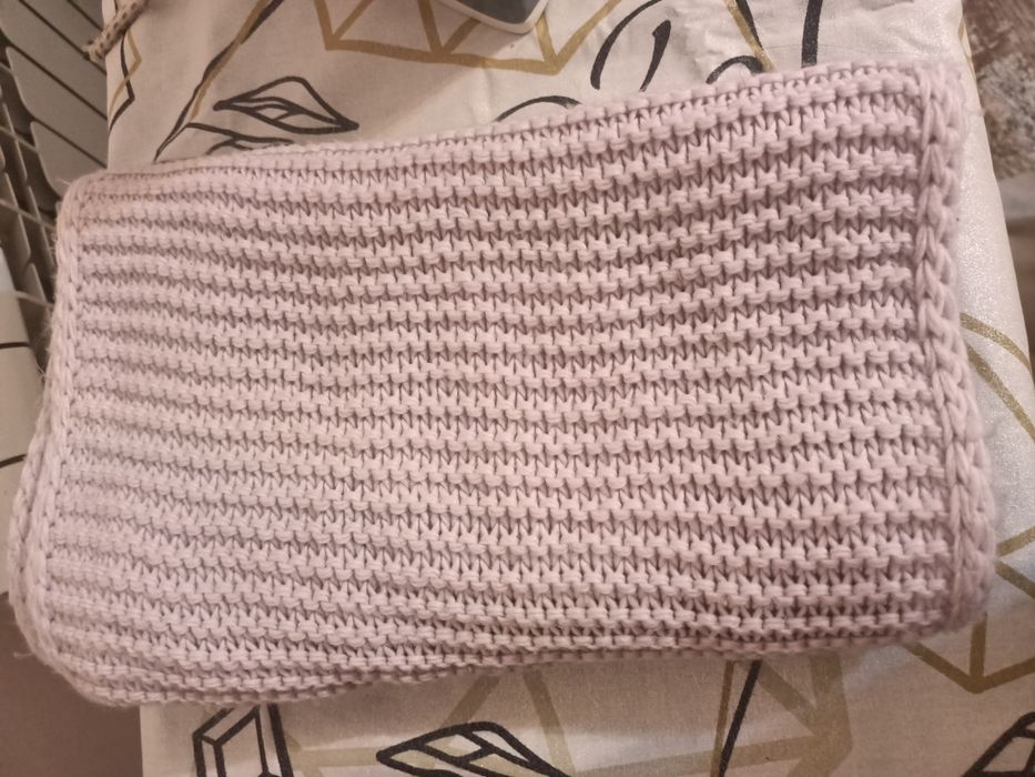 Продам шапки по 1000