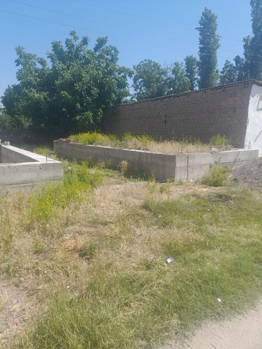 Уй сотилади 3.5 сотих Йер сотилади 4 сотих