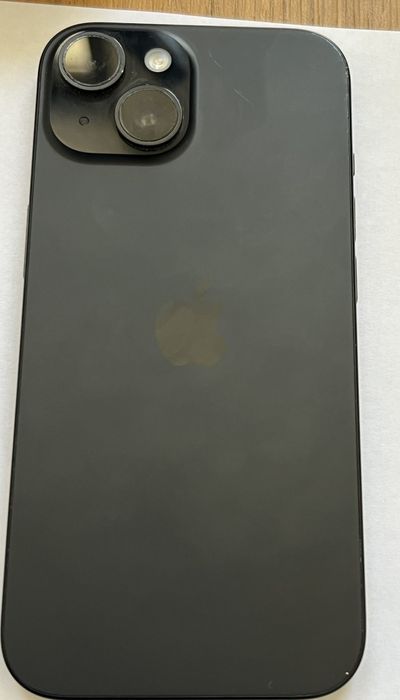 Apple iPhone 15 [128GB] - Черен