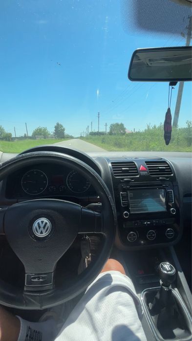 VOLKSWAGEN Golf 2004 — imagine 3