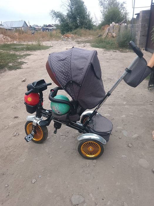 Детский трехколесный велосипед