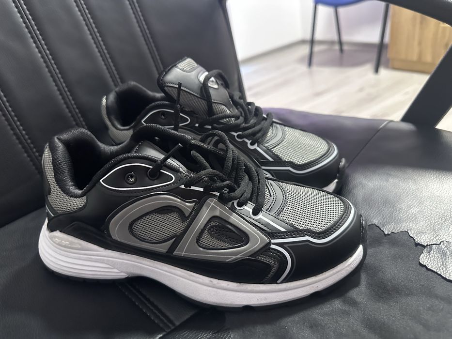 Christian Dior B30