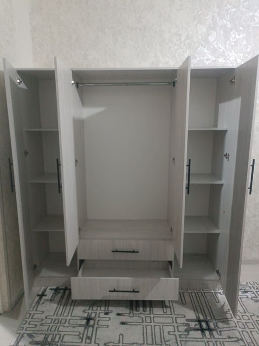 Shkaf sotiladi dastafka ustanovka bepul