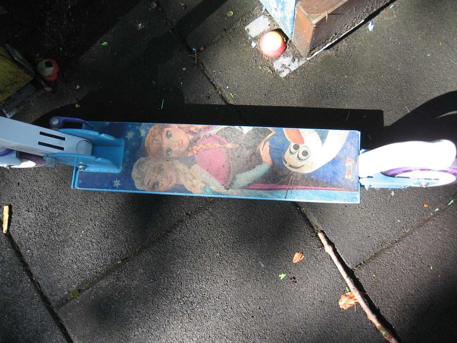 Продавам  детска тротинетка