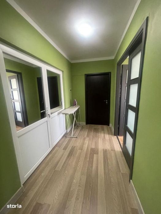 Apartament 4 camere, 89.88 mp, trilateral, 2 bai, zona Craiovita Prome