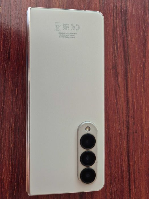 Telefon Samsung Z Fold 4 defect