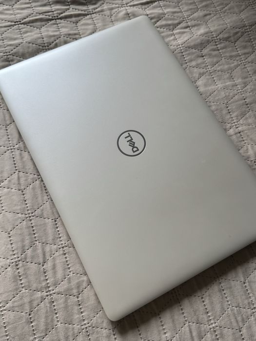 DELL Inspiron Бяла перла SSD, intel Core