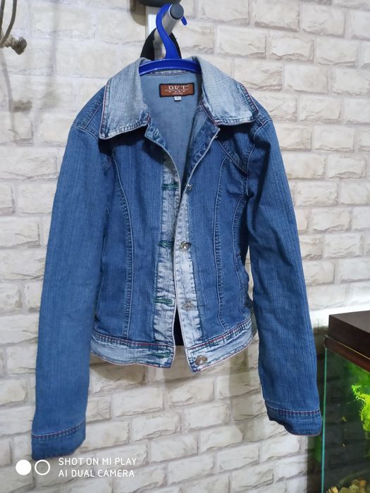 Куртка джинсовая