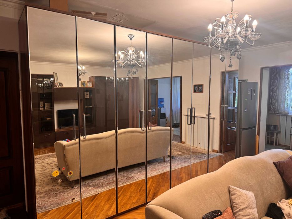 Продаётся гостинный комплект!