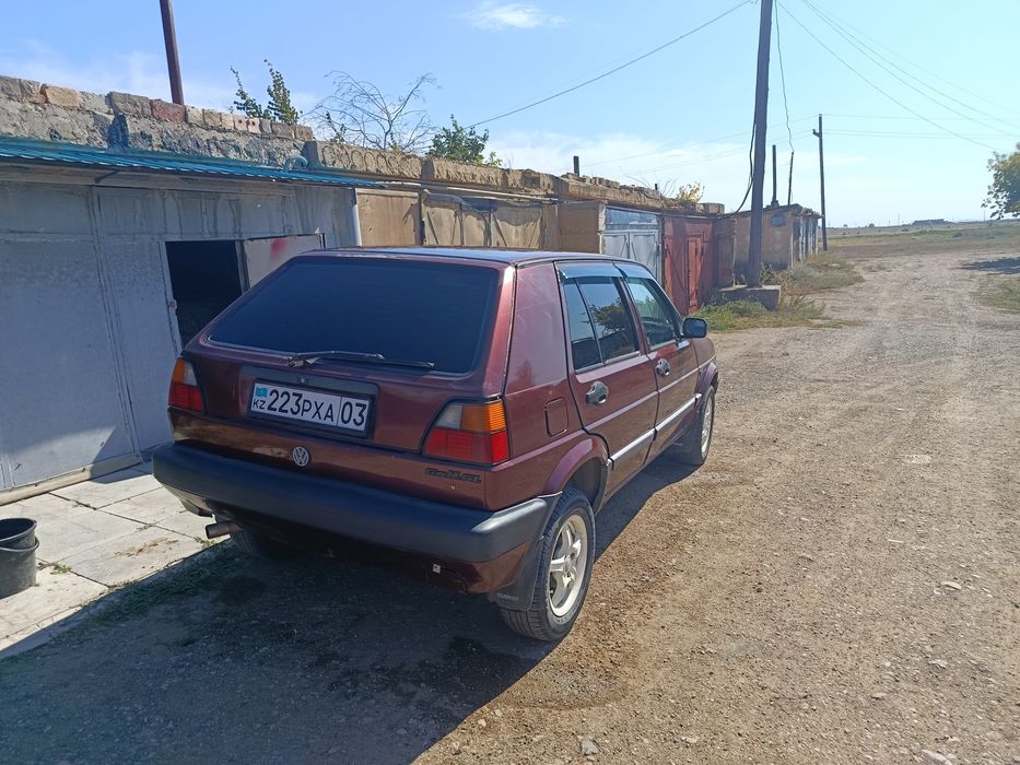Продам машину Гольф2