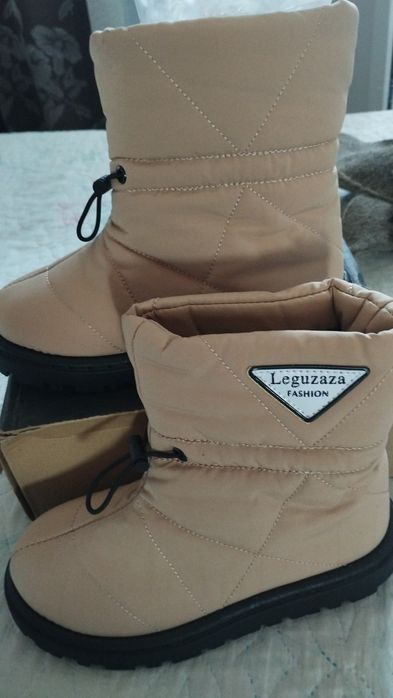 Продам детскую обувь