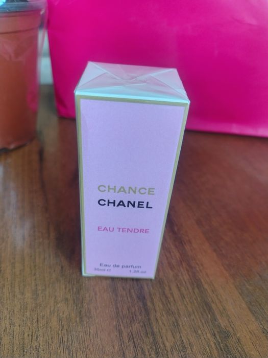 Продам женские духи