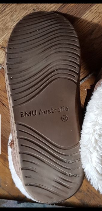 Ghete îmblănite EMU