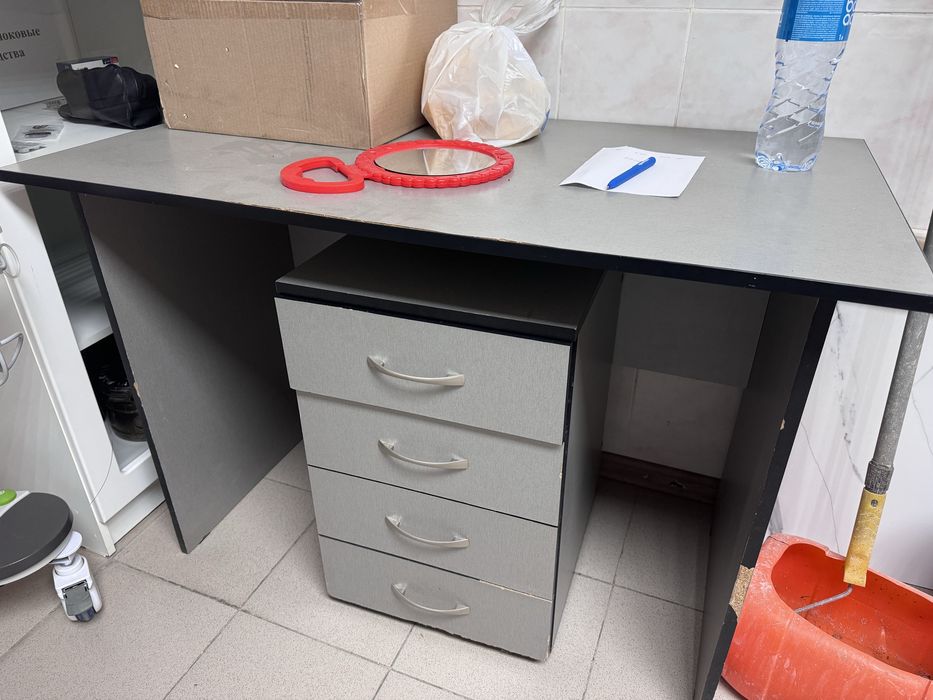 Отдаю стол даром