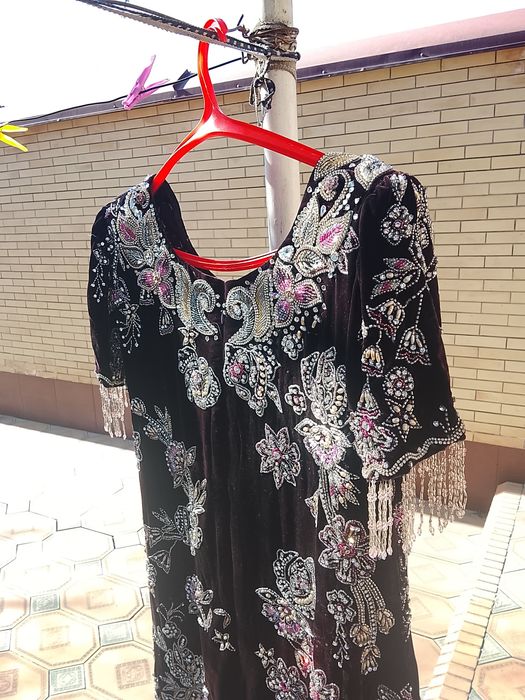 продаю женский платья