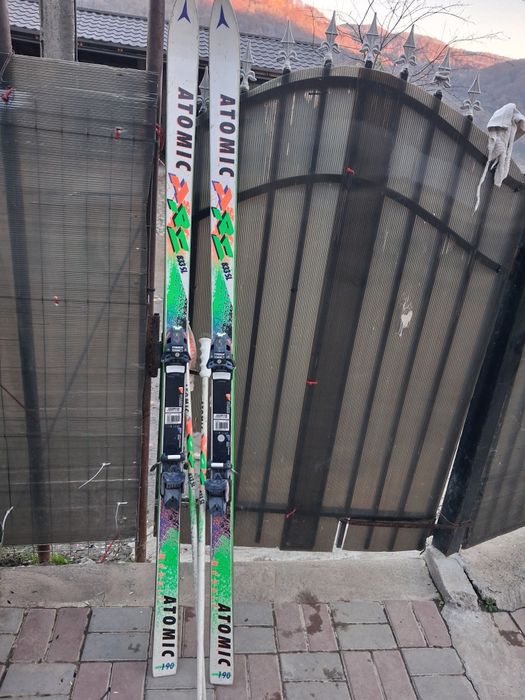 Skiuri atomic si rossignol